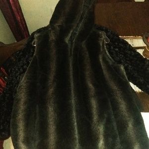 Kristen Blake fur vest